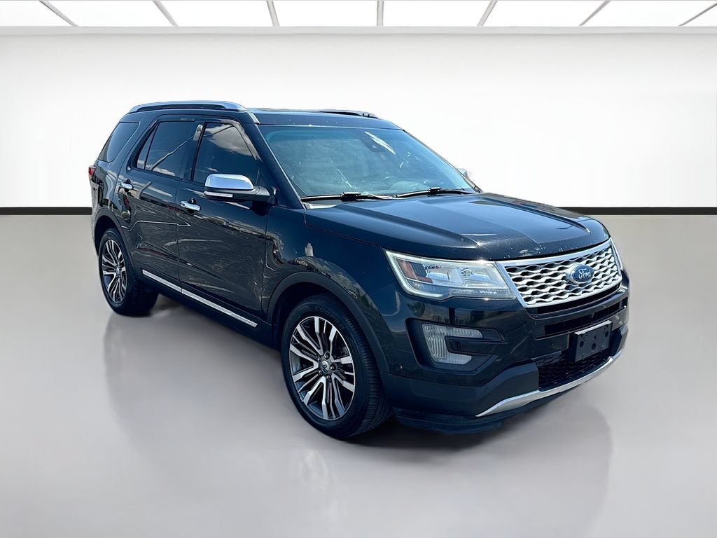 2016 Ford Explorer — interior view