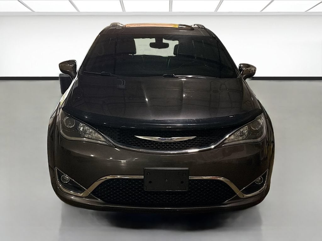 2018 Chrysler Pacifica — side profile view