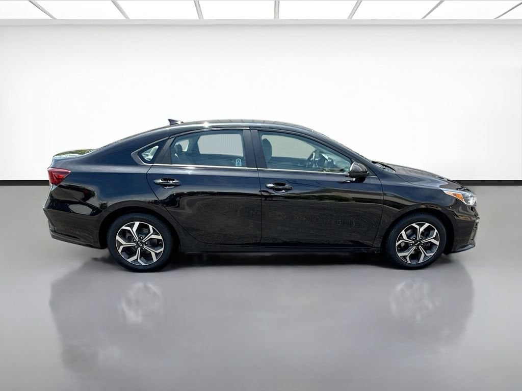 2020 Kia Forte — detail view