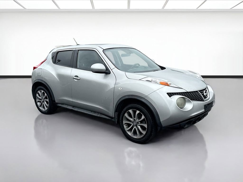 2011 Nissan Juke — rear three-quarter view