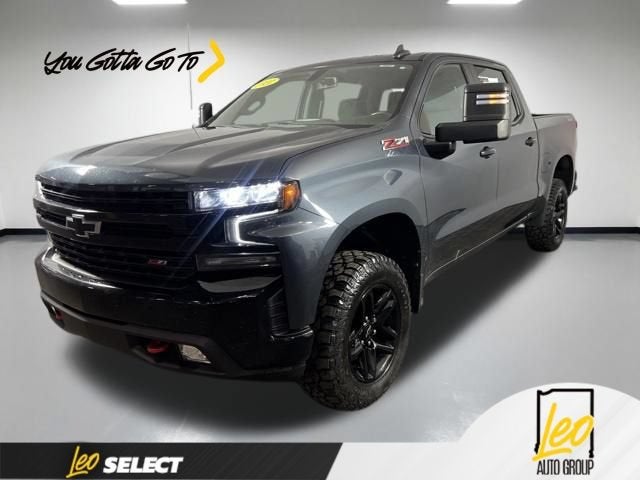 2021 Chevrolet Silverado 1500 LT Trail Boss in Shadow Gray Metallic — front three-quarter view