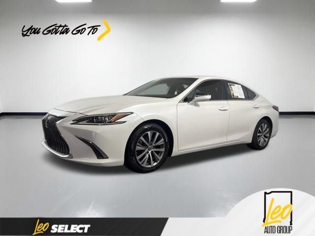 2020 Lexus ES 350 ES 350 Ultra Luxury in White — front three-quarter view