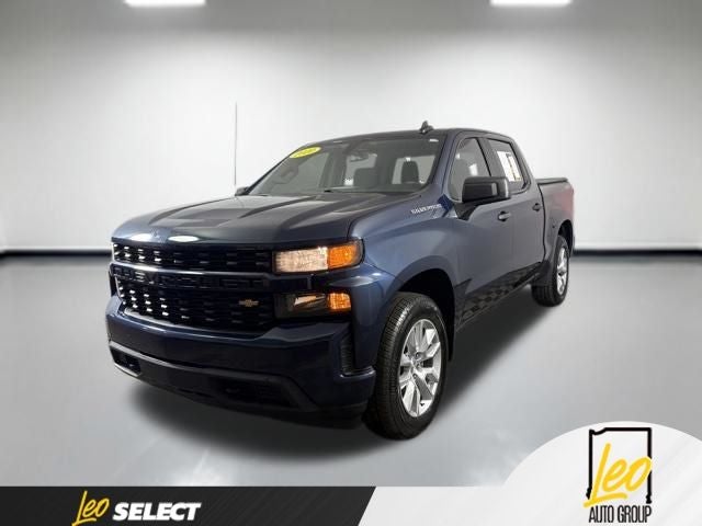 2020 Chevrolet Silverado 1500 4WD Crew Cab Short Bed Custom in Northsky Blue Metallic — front three-quarter view