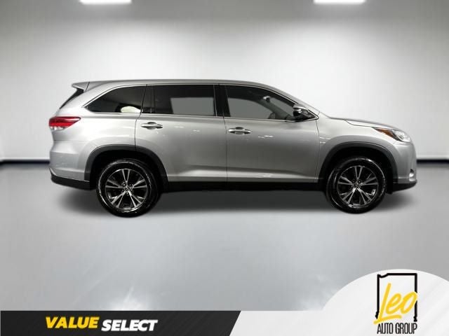 2019 Toyota Highlander — detail view