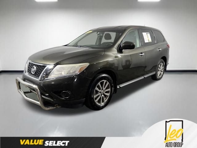 2015 Nissan Pathfinder S in Midnight Jade — front three-quarter view