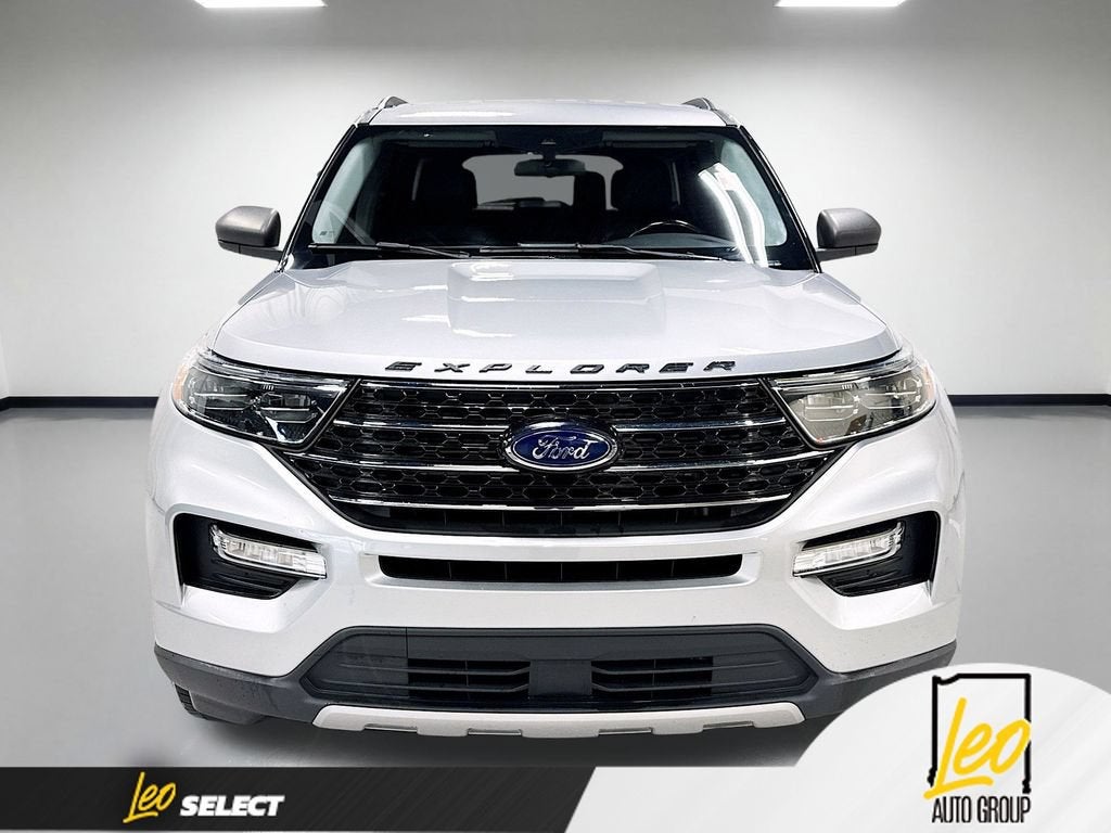 2020 Ford Explorer — side profile view