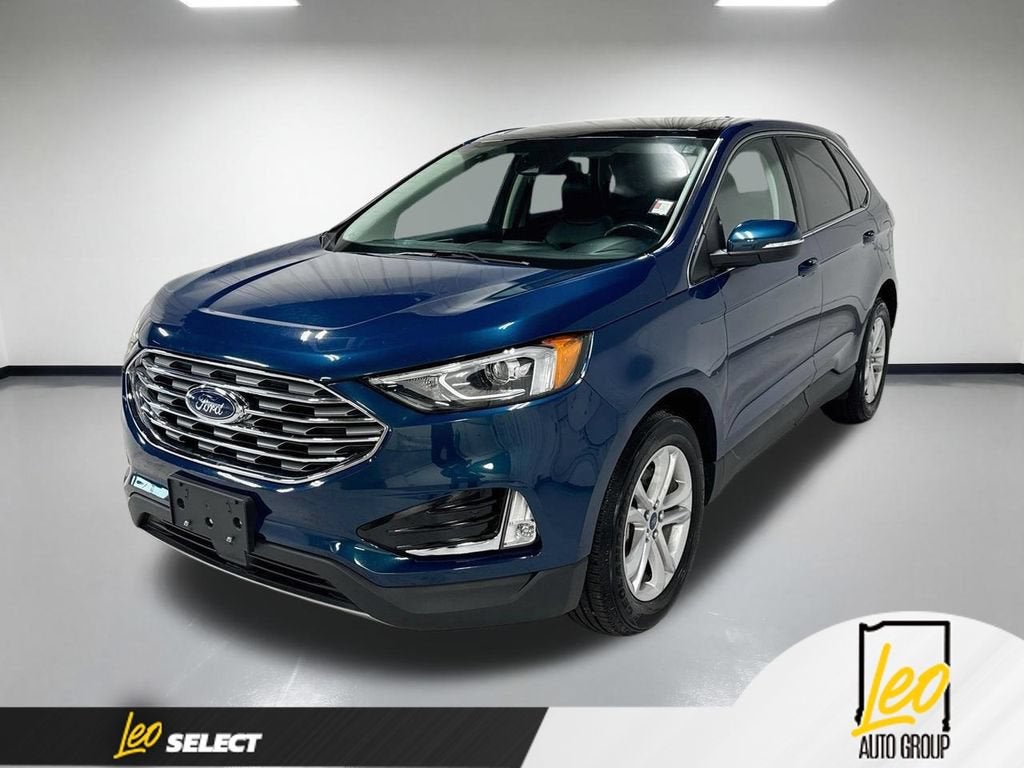 2020 Ford Edge SEL in Green — front three-quarter view
