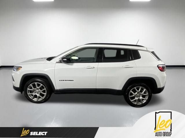 2022 Jeep Compass — side profile view