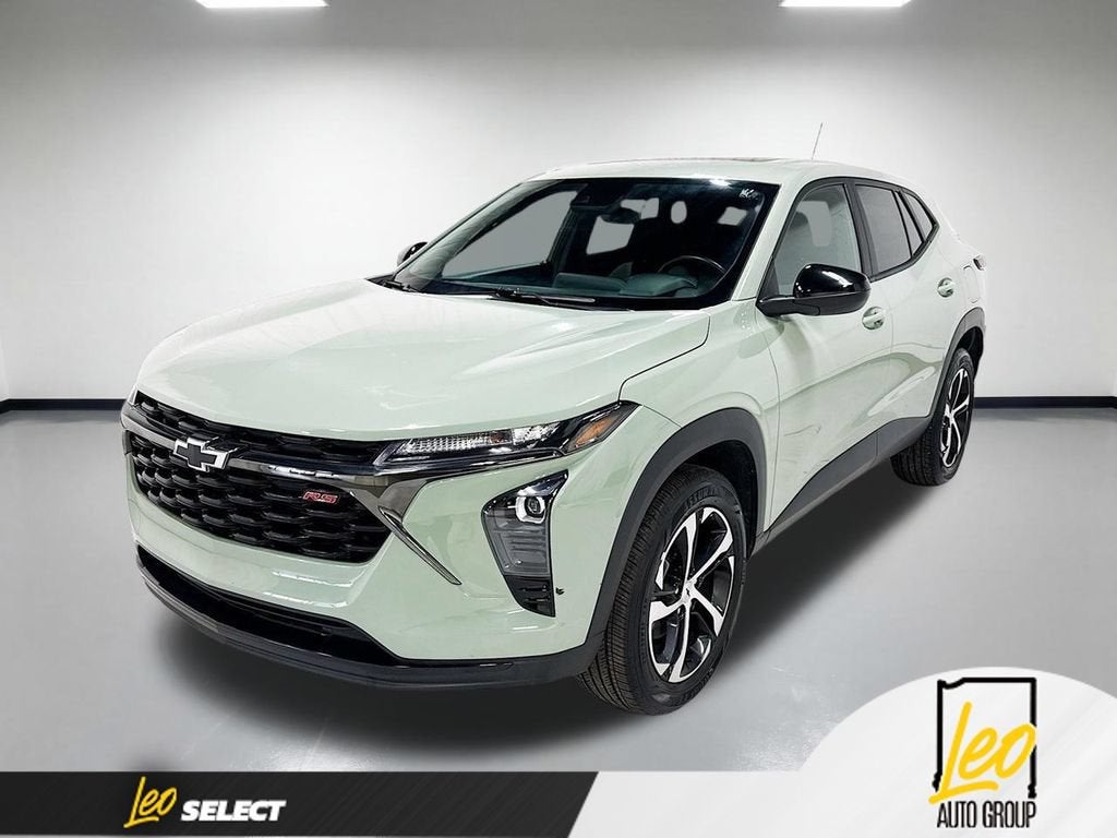 2024 Chevrolet Trax 1RS in Cacti Green — front three-quarter view