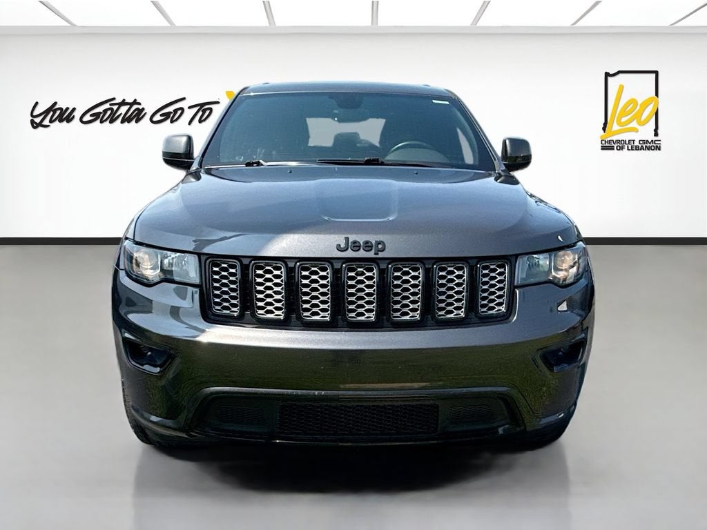 2018 Jeep Grand Cherokee — side profile view