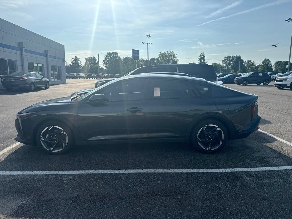 2025 Kia K4 — side profile view