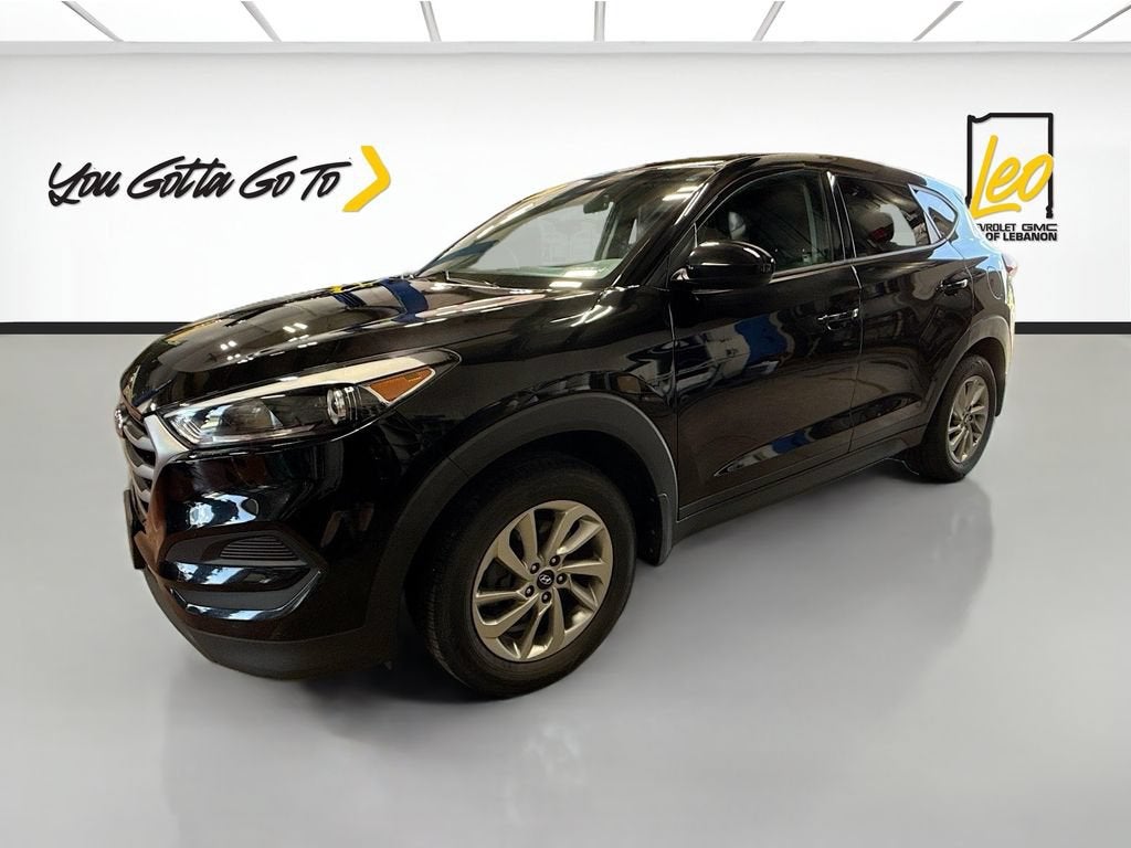 2017 Hyundai Tucson SE in Black — front three-quarter view
